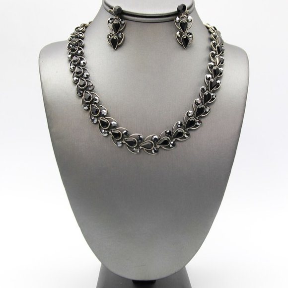 Hematite w/Black Crystal Collar Necklace Set - Picture 1 of 3